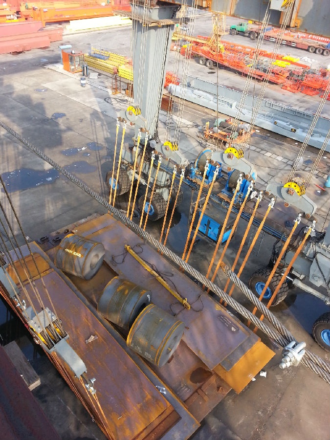 游艇吊安裝門式起重機安全監(jiān)控系統(tǒng)現(xiàn)場圖五